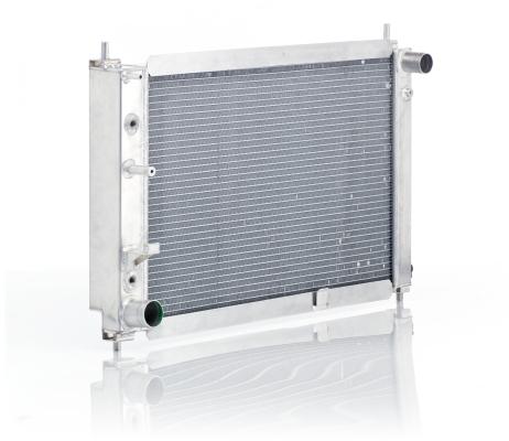 Radiator Factory-Fit Polished Finish for 99-05 Chevrolet C/K 1500 1/2 Ton Pickups/C/K 2500 3/4 Ton Pickups w/Std Trans Be Cool Radiator